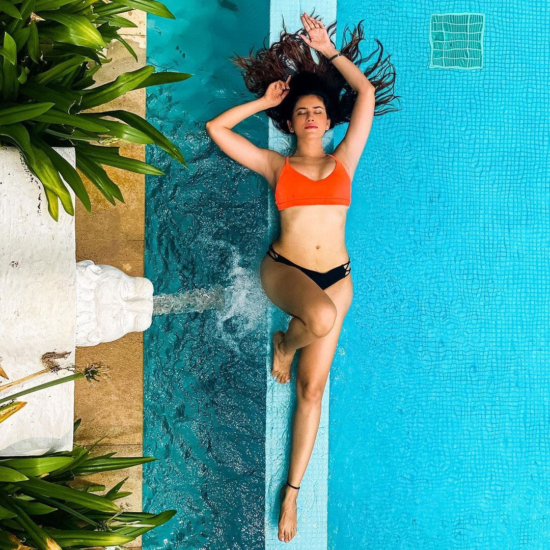 Sonnalli Seygall Raises Temperature With Her Scorching Pool Photos, Here’s A Sneak Peek Sonnalli Seygall Raises Temperature With Her Scorching Pool Photos, Here’s A Sneak Peek