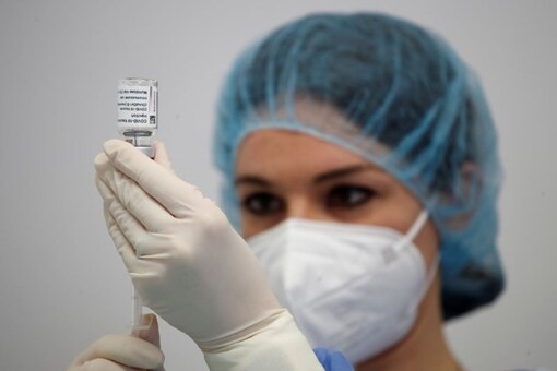 A nurse prepares a dose of AstraZeneca Covid-19 vaccine(File photo/Reuters)