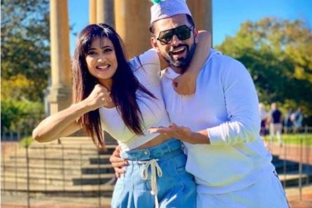 Rahul Vaidya Might Write a Rap in Praise of Shweta Tiwari, Posts This