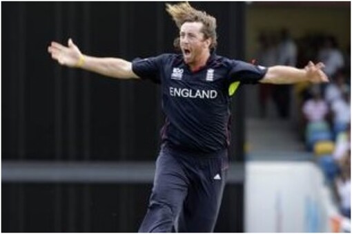 Ryan Sidebottom was adjudged Man of the Match for his 2 for 31 in 4 overs.
