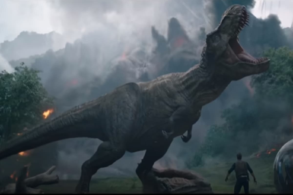 It's A TRex Versus A Lion In Ferocious New Jurassic World Fallen