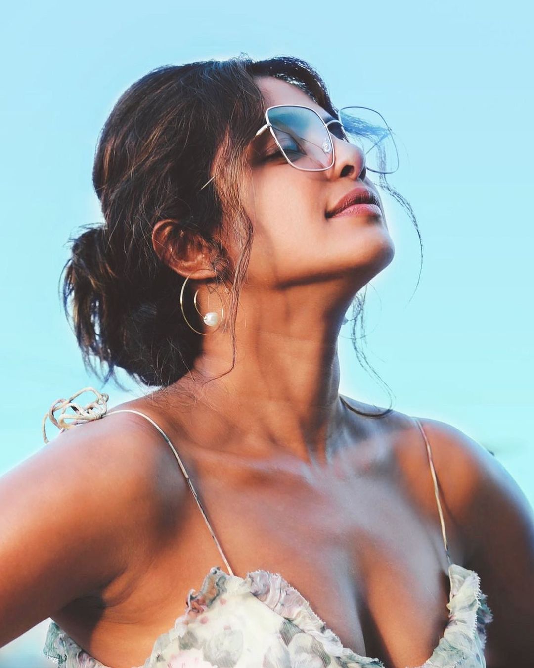  Priyanka Chopra seductive in the spaghetti strap dress. (Image: Instagram)