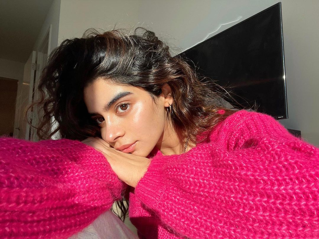 Khushi Kapoor styled her oversized powder pink pantsuit with a comfortable Skims  bralette - See Photos