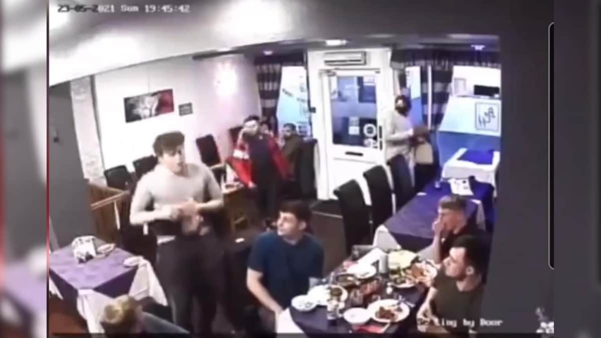 Indian Restaurant Waiter in the UK Heroically Saves Customer from Choking with Quick Thinking