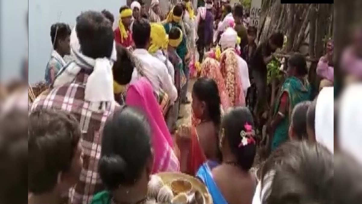 Telangana Man Ties Knot With Both His Lovers at One Mandap, Village Elders Bless Union