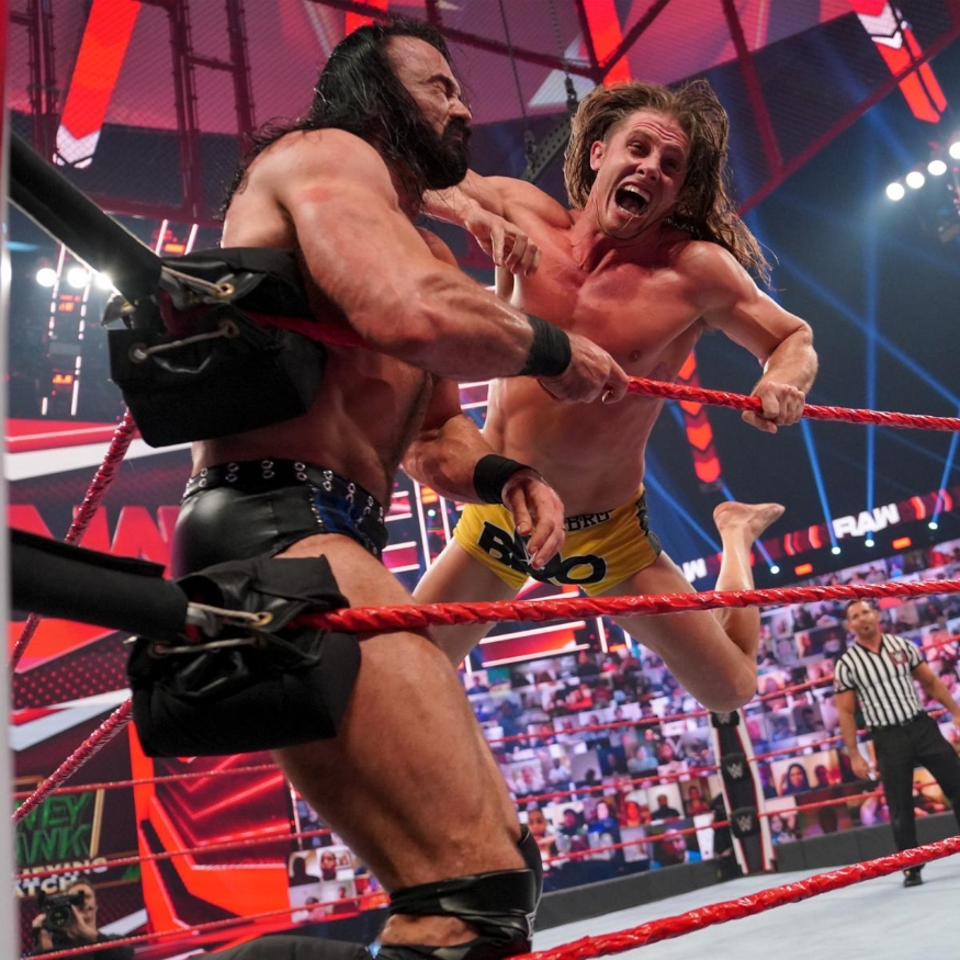 Wwe Raw Results Bobby Lashley Wins 2nd Straight Hell In A Cell Rhea Ripley Vs Charlotte Flair In Money In The Bank In Pics Wwe Raw Results Bobby Lashley Wins 2nd Straight Hell In A Cell Rhea Ripley Vs Charlotte Flair In Money In The Bank In Pics