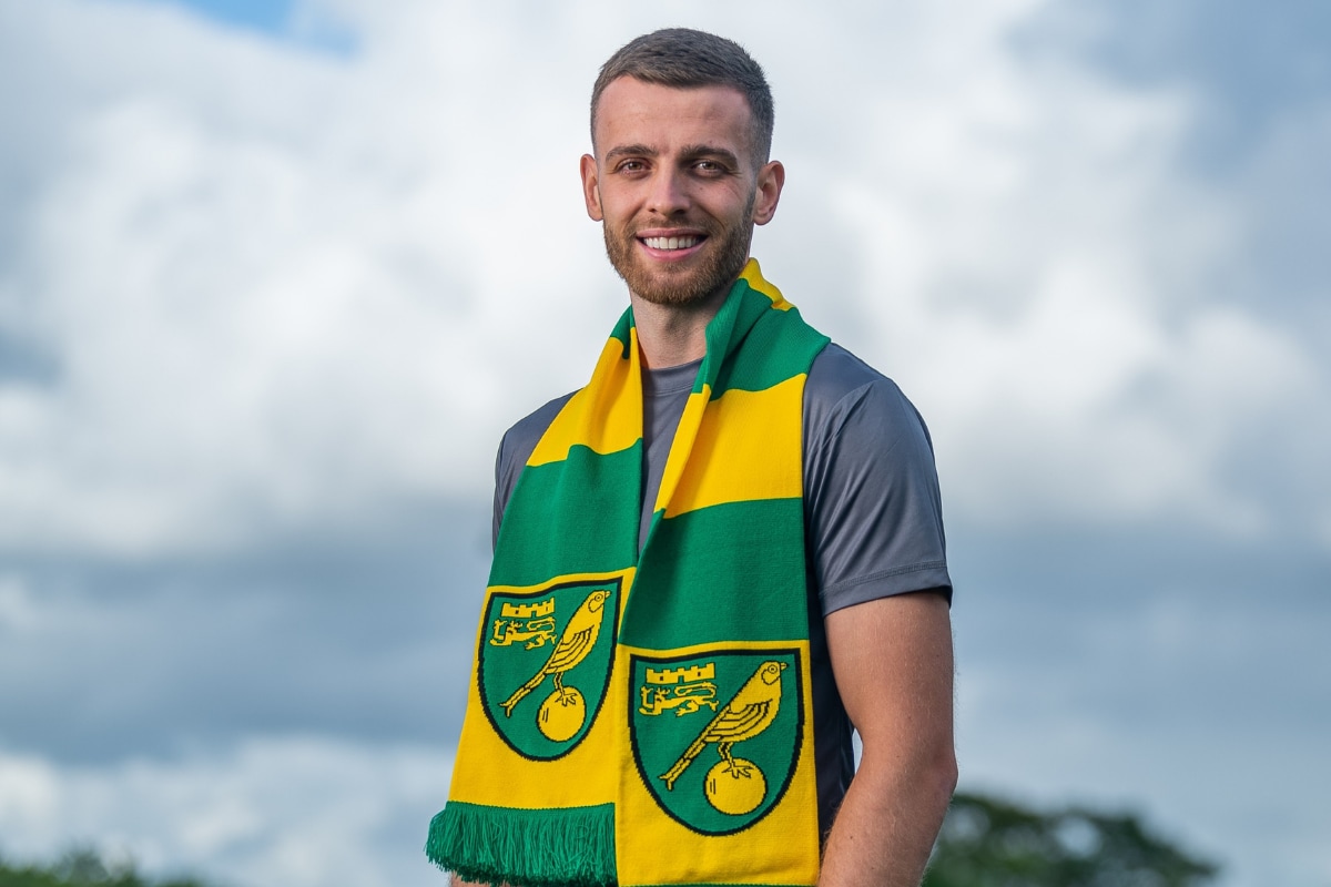 Norwich City Sign Goalkeeper Angus Gunn from Southampton - News18