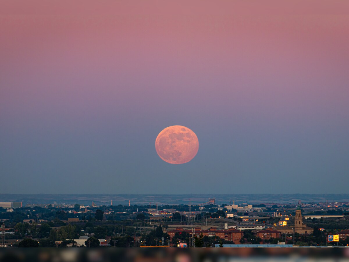 What Is Strawberry Moon Will It Be Pink Here S All You Need To Know About June Full Moon