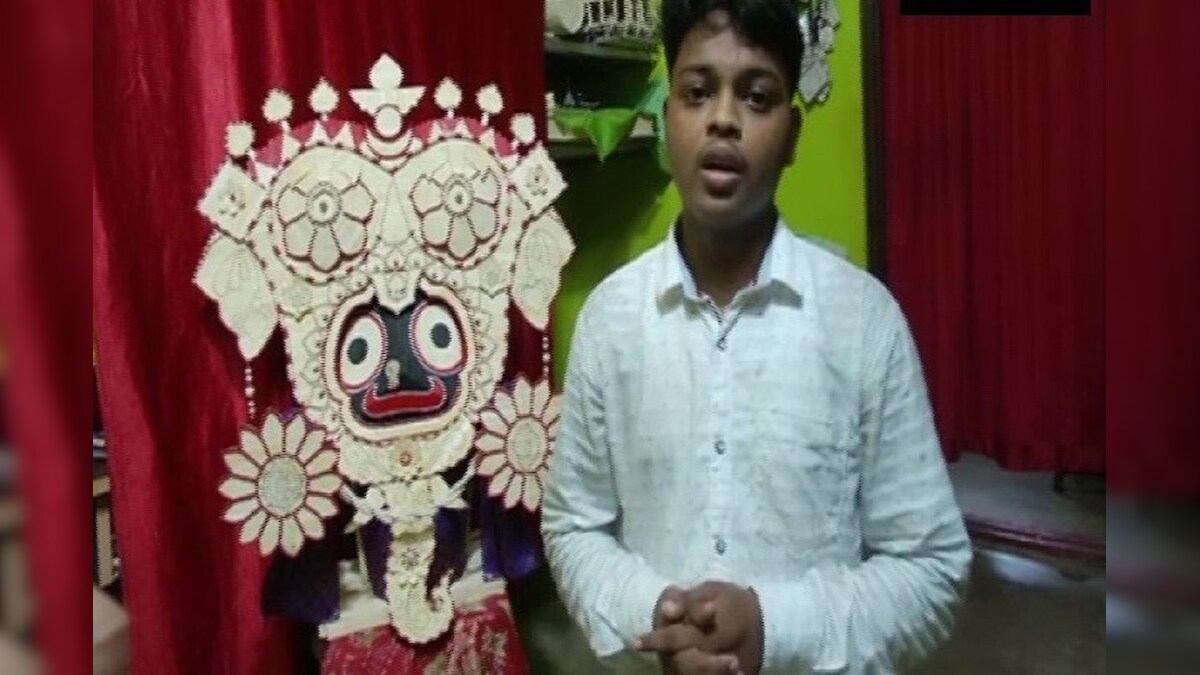 Odisha Youth Fashions Lord Jagannath's 'Gajanana Besha' Idol Out of Ice-cream Sticks