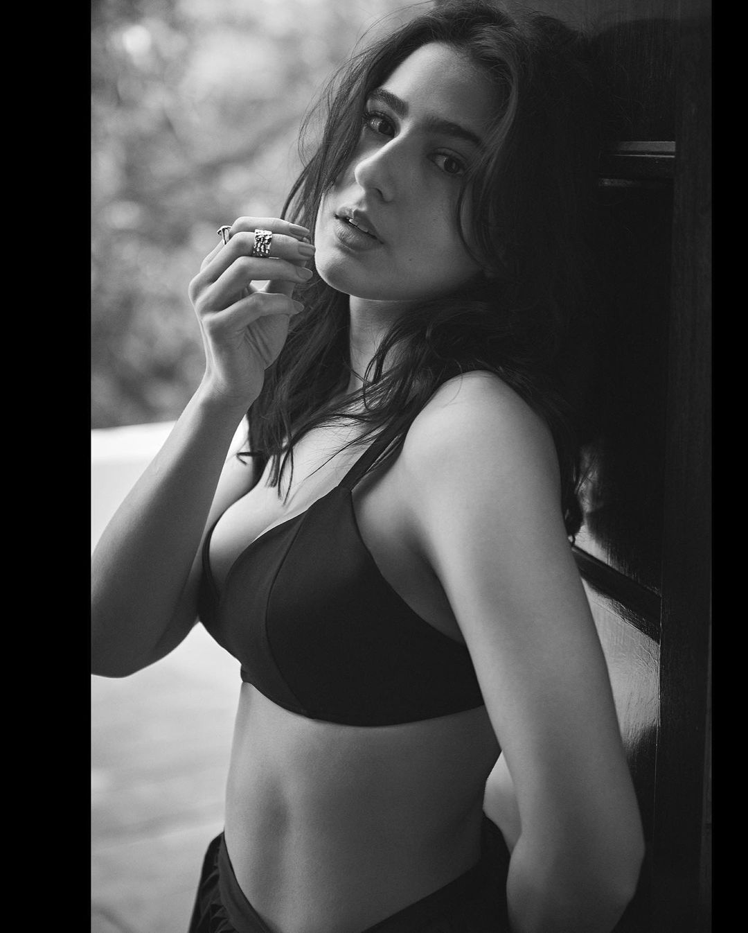 Sara Ali Khan Turns 26 A Look At 26 Hot And Sexy Photos Of The Actress News18 