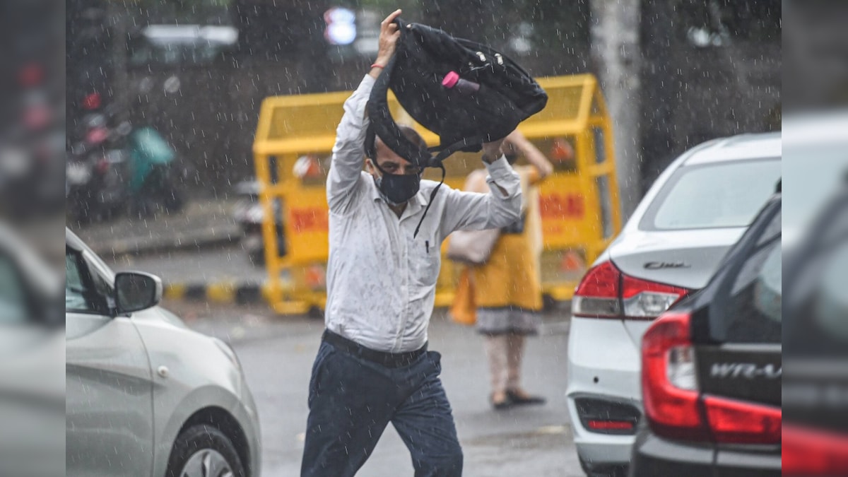 Rains In Some Parts Of Delhi Brings Relief From Scorching Heat News18