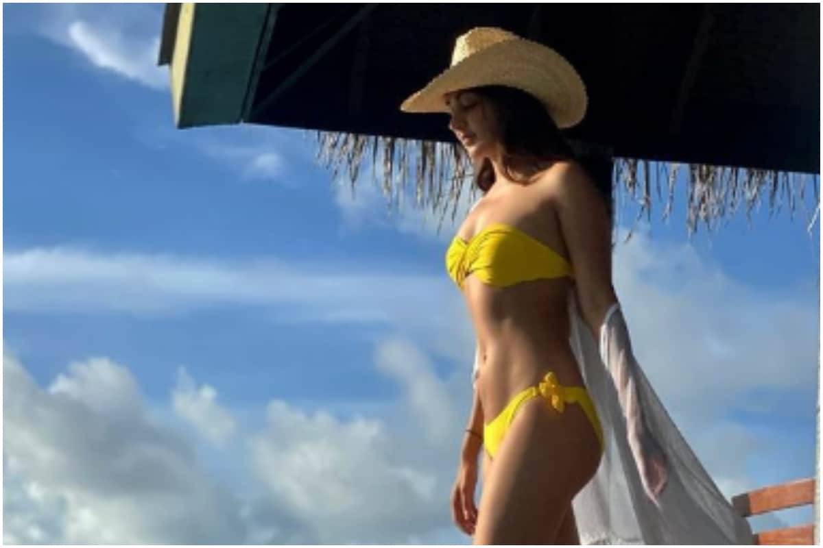 1200px x 800px - Kiara Advani Misses Her Bikini Body; Take A Look At Diva's Sexy Pictures -  News18