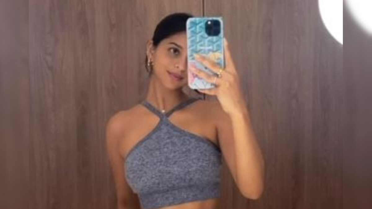 Suhana Khan Keeps Her Abs Toned With Pilates, Shares Selfie From Gym