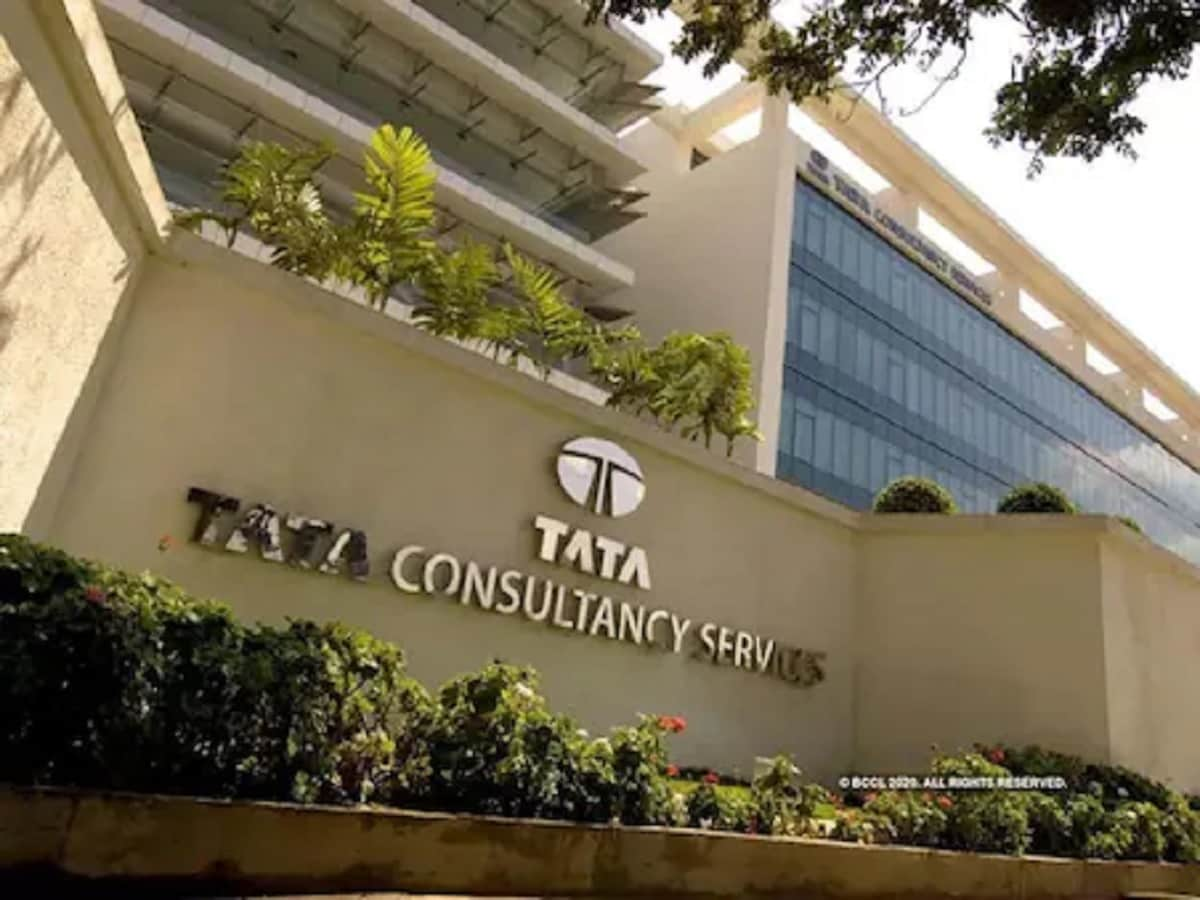 TCS, Infosys, Wipro to Recruit Over 1 lakh Freshers This Fiscal