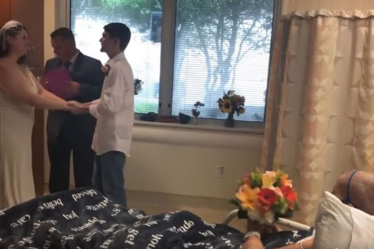 Bride Gets Married In Hospital Room To Let Her Dying Grandmother Witness It