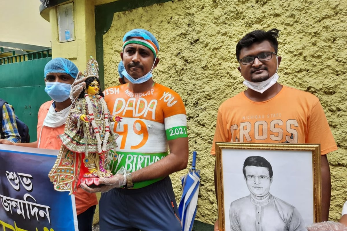 Sourav Ganguly Gifted Lord Chaitanya 