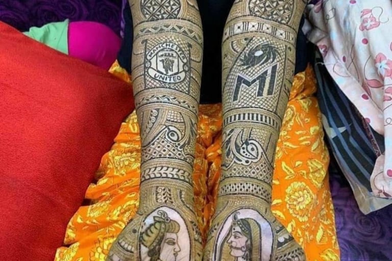 Desi Bride's Mehendi Features Man U, Mumbai Indians' Logo to Show Love for  Sports - News18