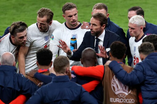 Gareth Southgate with his England team. (Photo Credit: AP)