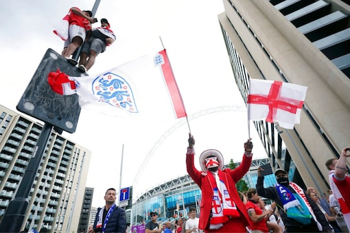 England fans (AP)