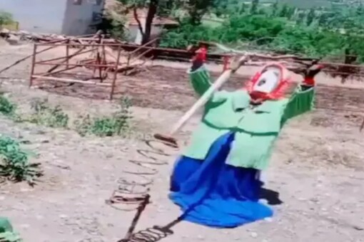 Viral Video Of Desi Scarecrow Will Scare the Living Daylights Out of You