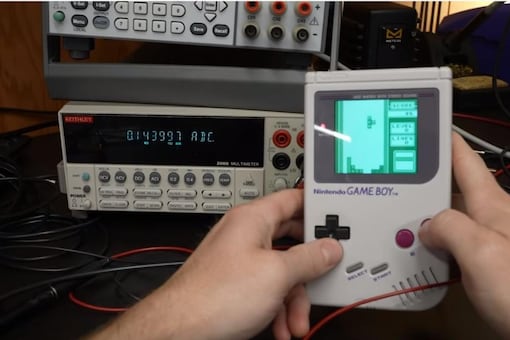 YouTuber Charges GameBoy With Nuclear Power to Play Tetris