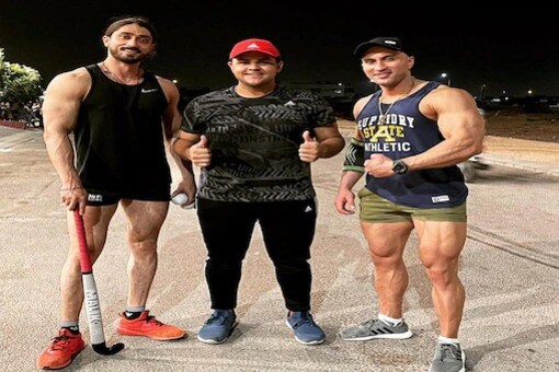 Moin Khan’s Son Azam Khan, Who Once Weighed 140 Kgs, Makes His Pakistan ...