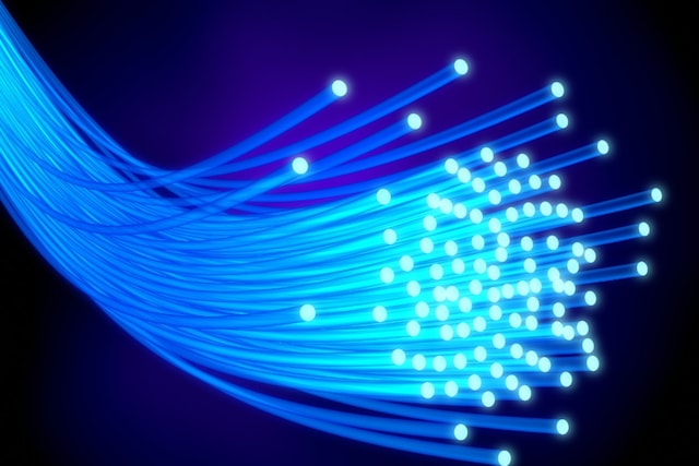 The fastest fiber internet speed record today stands at a whopping 319 Tbps. (Illustration: University of Central Florida)