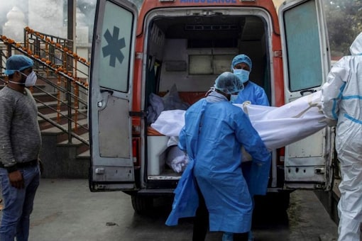 Russia on Oct 13, 2021 reported a record 984 Covid-19 deaths. (File photo: Reuters) Russia on Oct 13, 2021 reported a record 984 Covid-19 deaths. (File photo: Reuters)