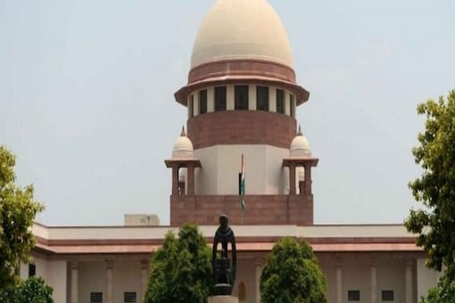 शीर्ष अदालत ने आवश्यक निर्देश प्राप्त करने के लिए रजिस्ट्री को इन मामलों को भारत के मुख्य न्यायाधीश एनवी रमना के समक्ष रखने का निर्देश दिया।  (फाइल फोटो/पीटीआई)