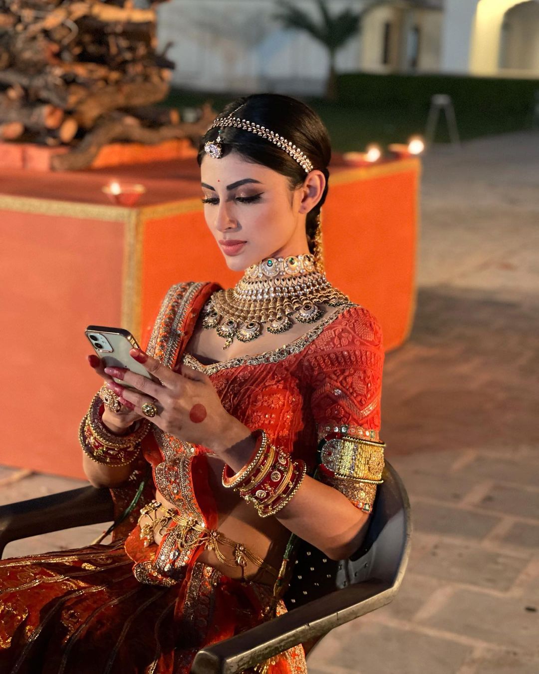 Mouni Roy Stuns In Regal Avatar Check Out The Divas Sexiest Ethnic