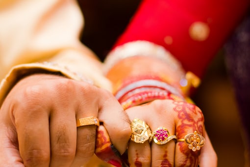 Muslim Marriage is a Contract and Not Sacrament Unlike a Hindu Marriage: HC