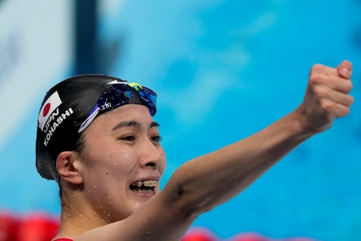 Yui Ohashi, of Japan, celebrates after winning the final of the women's 400-meter Individual medley at the 2020 Summer Olympics (AP)