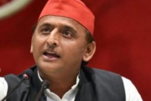 Samajwadi Party chief Akhilesh Yadav was speaking at a Vishwakarma Jayanti programme organised by All India Vishwakarma Mahasabha at the SP office in Lucknow on Thursday. (Image: PTI/File)
