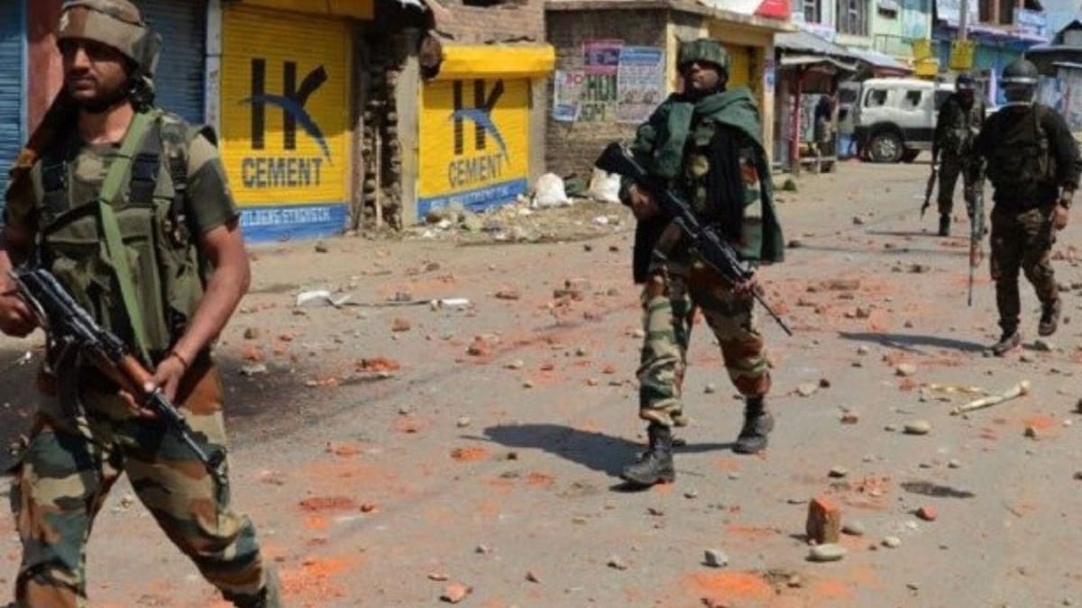 Grenade Attack in J-K's Pulwama, Four Civilians Injured