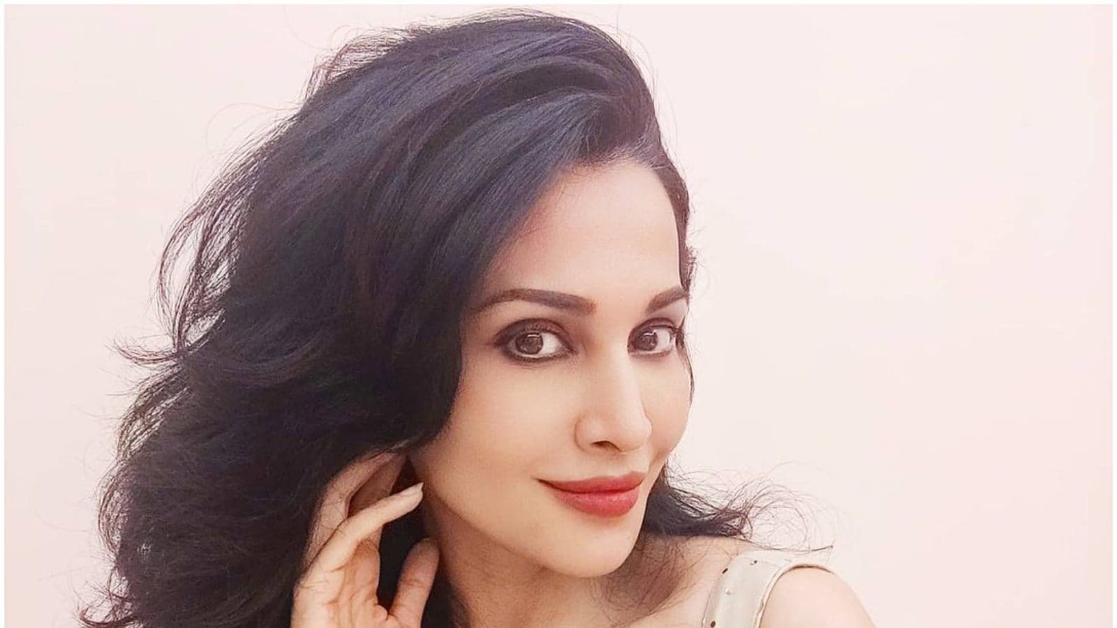 Flora Saini Porn Hd - Raj Kundra Case: 'Gandii Baat' Actress Flora Saini Said No When Approached  for Content on HotShots App - News18