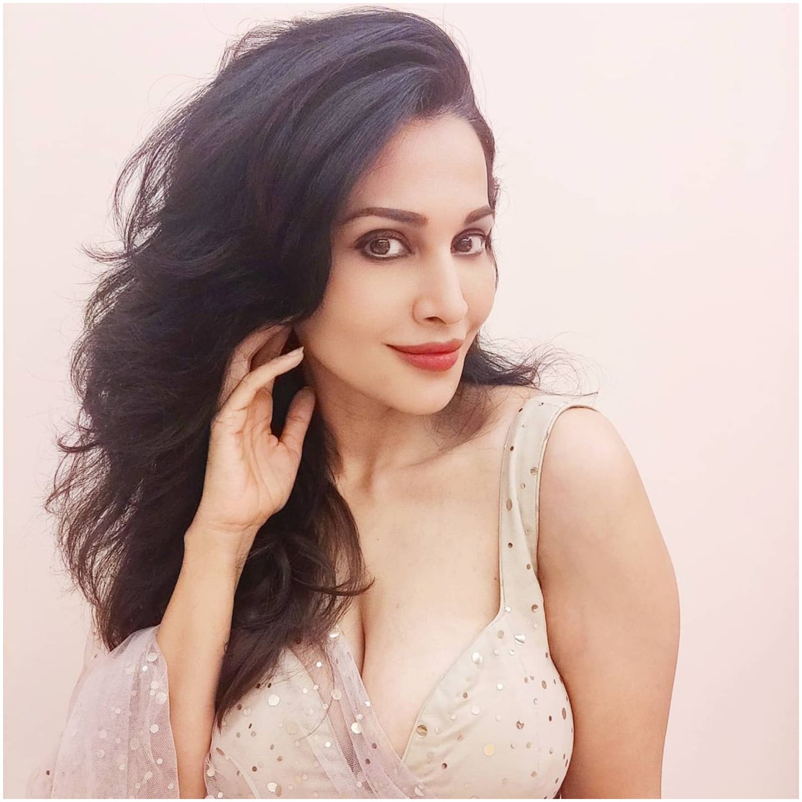 1600px x 1600px - Raj Kundra Case: 'Gandii Baat' Actress Flora Saini Said No When Approached  for Content on HotShots App - News18