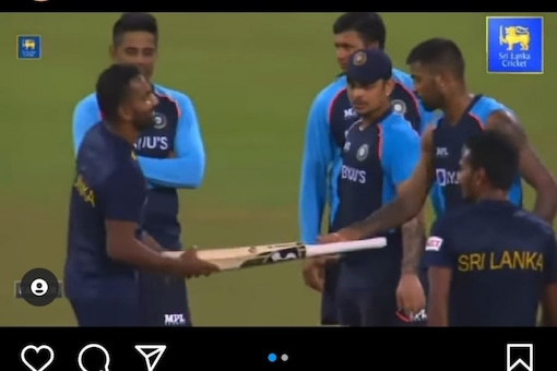Hardik Pandya gifts a bat to Chamika Karunaratne ahead of the first T20I. 