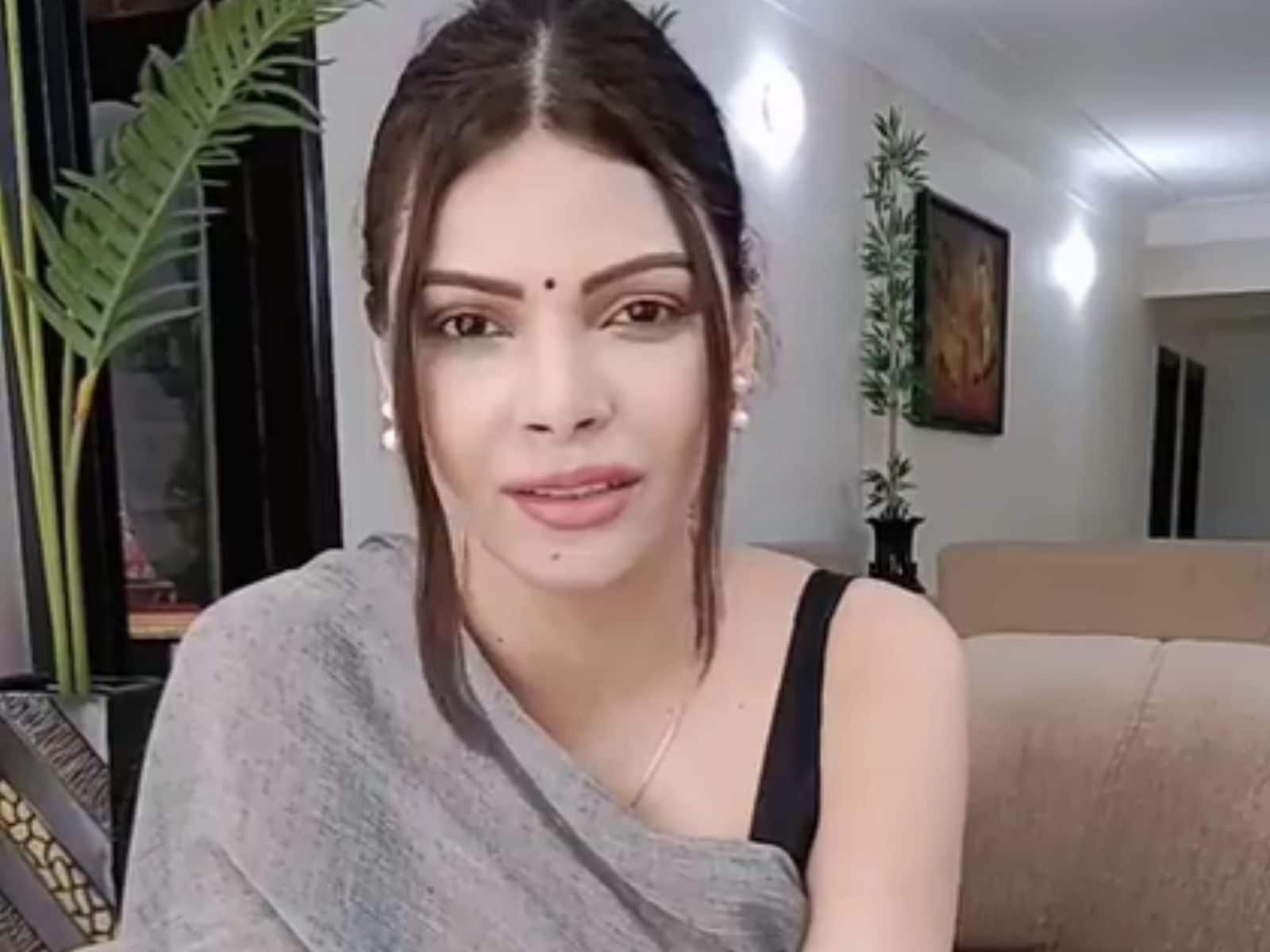 Sherlyn Chopra To Move Bombay HC For Anticipatory Bail Before Appearing At Crime Branch