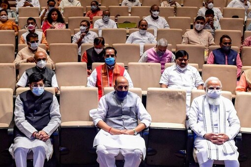PM Narendra Modi with other BJP leaders for the parliamentary party meeting. (PTI)