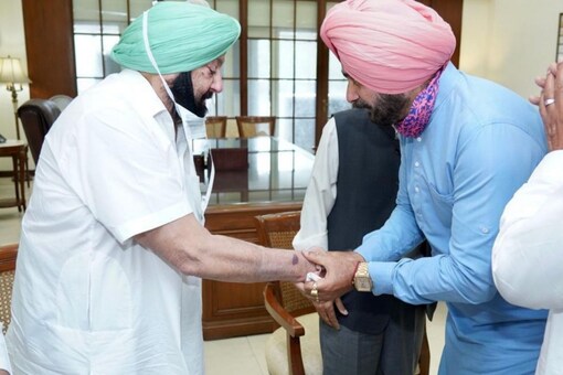 The CLP has been called at 5:00 pm on Saturday at the Punjab Pradesh Congress Committee office.(Twitter)