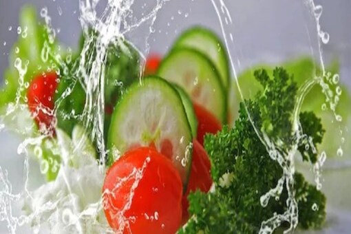 People in India prefer vegetarian food.