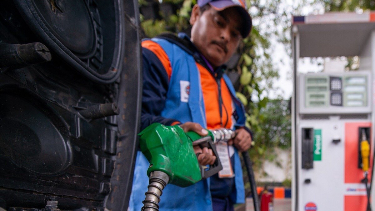 Centre's Excise Duty Cut on Petrol, Diesel to Cost Rs 45,000 Cr to Exchequer: Report