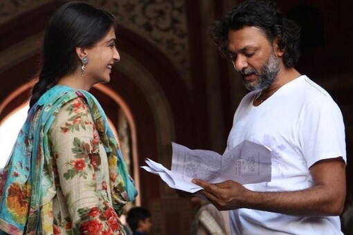 Actor Sonam Kapoor and director Rakeysh Omprakash Mehra on the sets of Delhi-6.