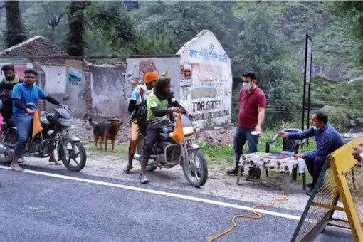No fee will be charged from the owners of vehicles registered in Himachal Pradesh.