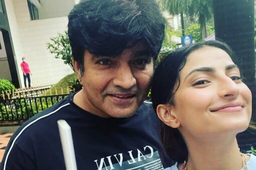Raja Chaudhary spends his birthday with daughter Palak Tiwari.