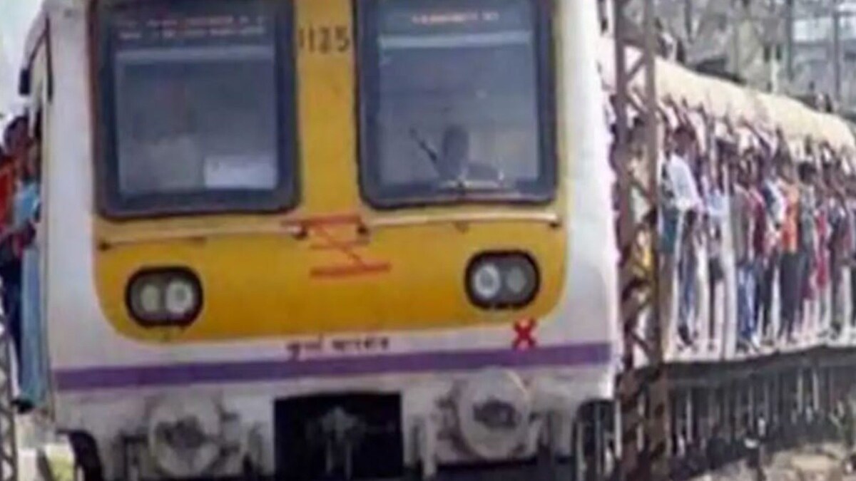 Maha Disaster Management Dept Favours Opening Local Trains for Vaccinated People: Tope