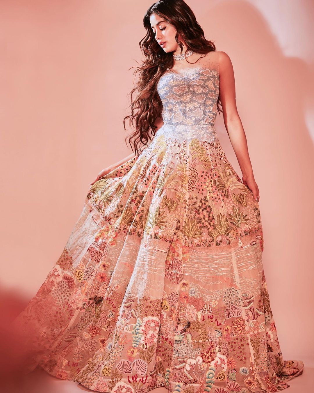Janhvi Kapoor looks beautiful in the printed gown.