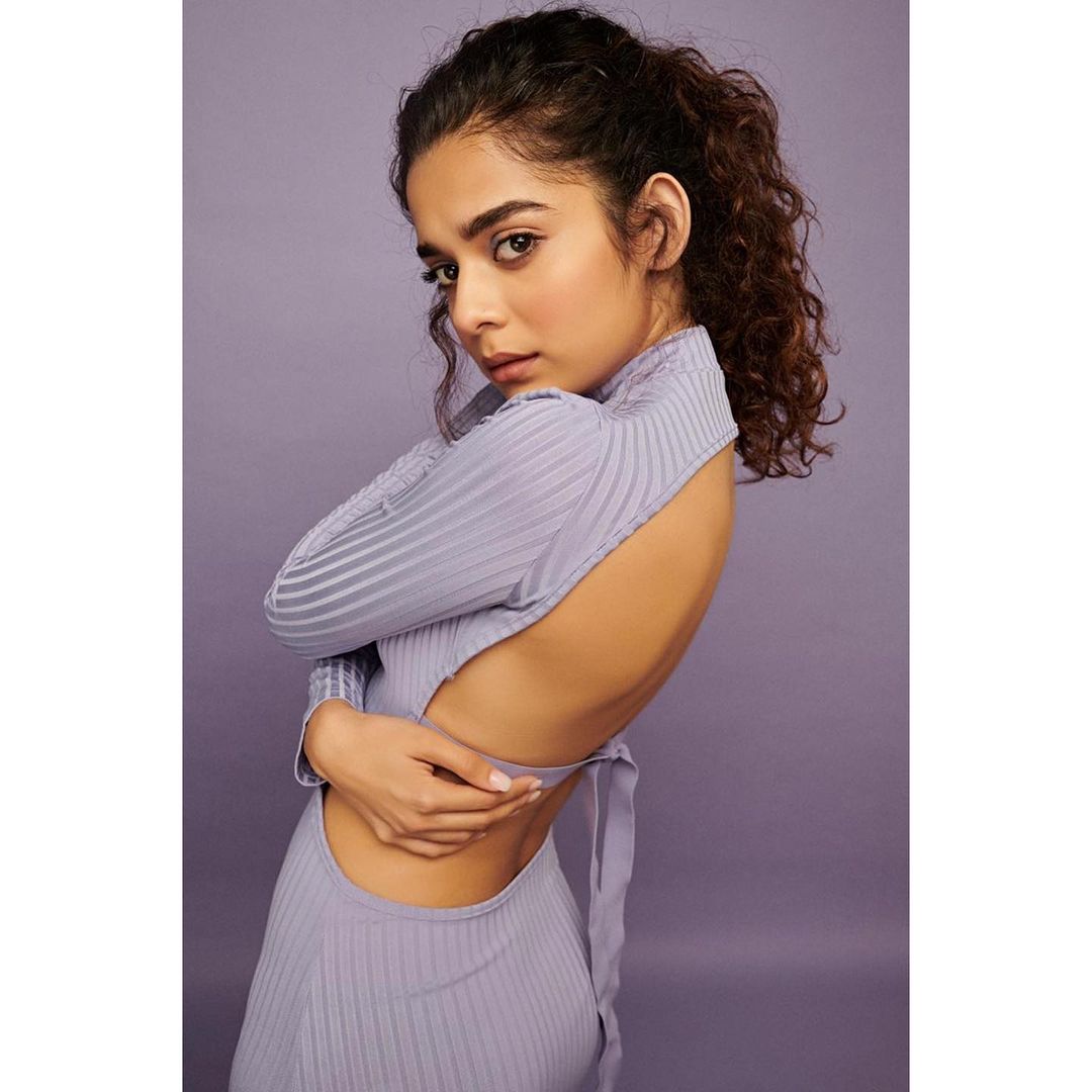 Mithila Palkar Makes Heads Turn In Pantsuit And Bralette, Check Out The ...