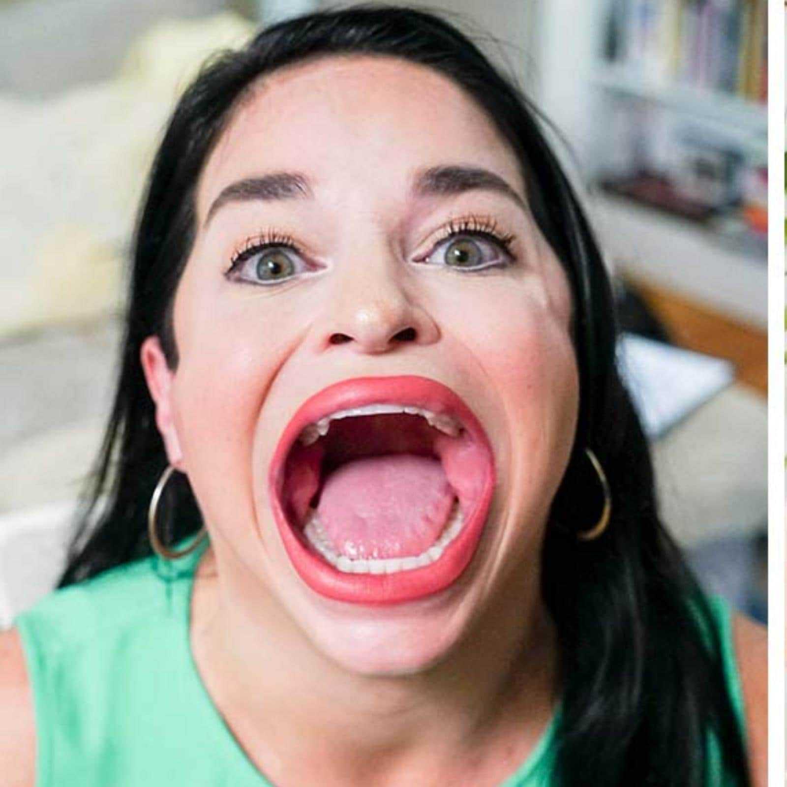 Woman With ‘worlds Biggest Mouth’ World Record Cyber Gazing