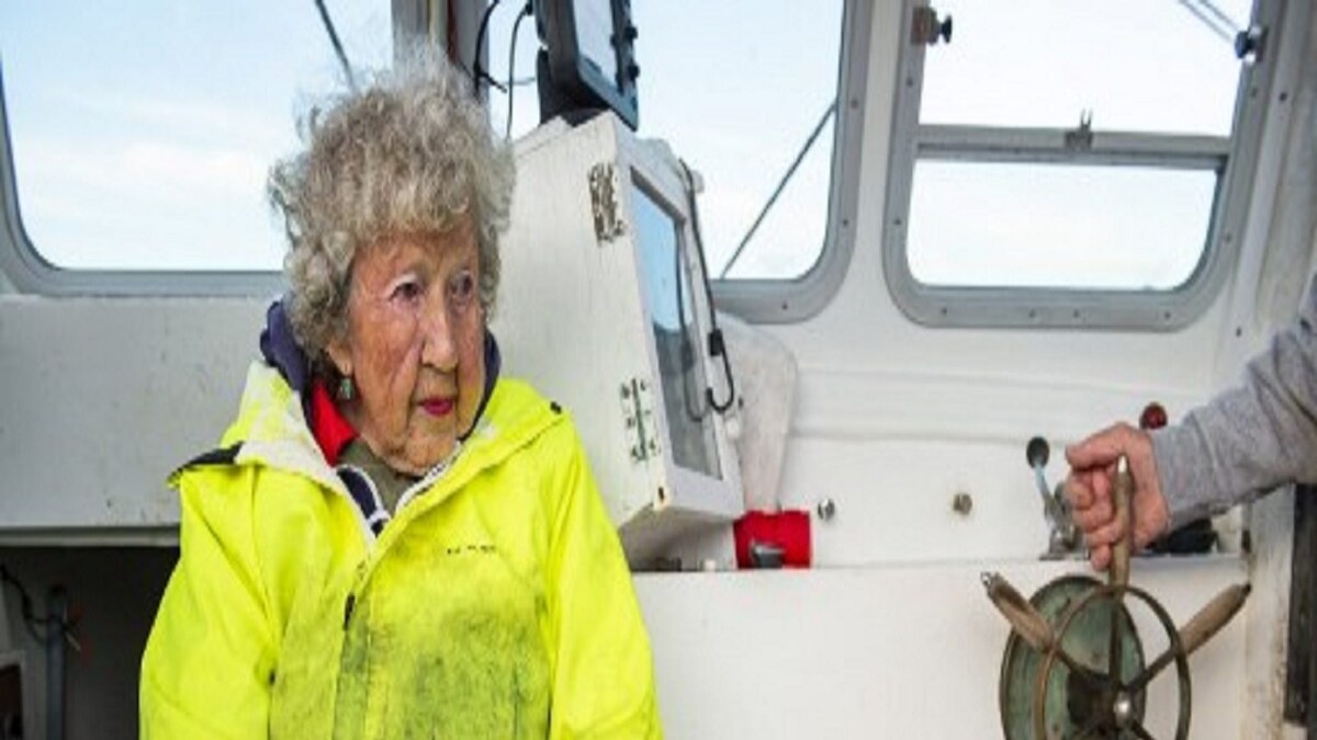 Meet 101year old 'Lobster Lady' of US Who is the Oldest in the Business News18